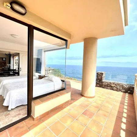Three Bedroom With Sea View,near The Beach, Heated Pool Y Free Wifi In All Common Areas *