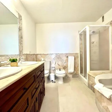 Three Bedroom With Sea View,near The Beach, Heated Pool Y Free Wifi In All Common Areas Apartmán *