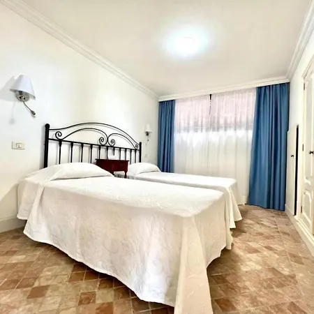Three Bedroom With Sea View,near The Beach, Heated Pool Y Free Wifi In All Common Areas * Los Realejos