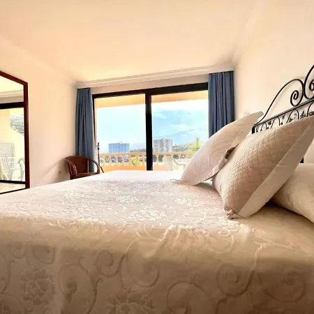 Three Bedroom With Sea View,near The Beach, Heated Pool Y Free Wifi In All Common Areas Apartmán Los Realejos