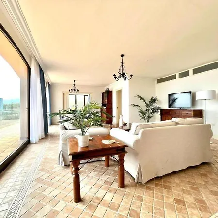 Three Bedroom With Sea View,near The Beach, Heated Pool Y Free Wifi In All Common Areas Apartmán Los Realejos