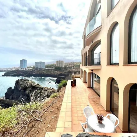 Three Bedroom With Sea View,near The Beach, Heated Pool Y Free Wifi In All Common Areas