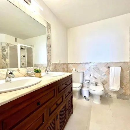 Three Bedroom With Sea View,near The Beach, Heated Pool Y Free Wifi In All Common Areas Apartman