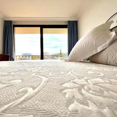 Three Bedroom With Sea View,near The Beach, Heated Pool Y Free Wifi In All Common Areas Apartmán Los Realejos