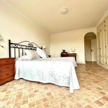 Three Bedroom With Sea View,near The Beach, Heated Pool Y Free Wifi In All Common Areas Apartman *