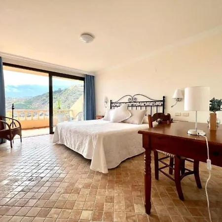 Apartman Three Bedroom With Sea View,near The Beach, Heated Pool Y Free Wifi In All Common Areas Los Realejos